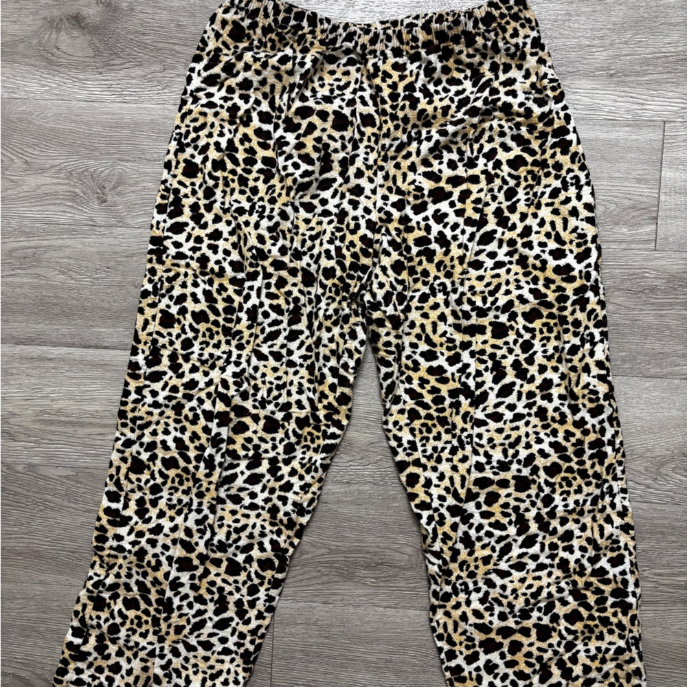Cheetah Pajama Set - Picture 3 of 4